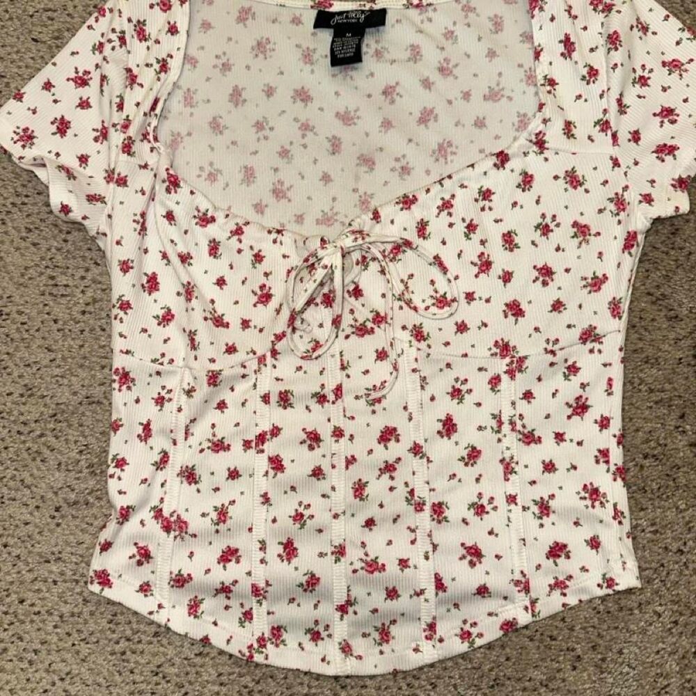 Source-unknown Women's White and Red Crop-top